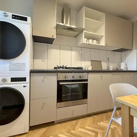 Harbor At Center & Seaside Homestay Gdynia